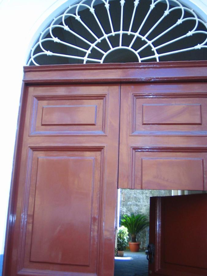 B&B Antica Dimora ปิอาโนดิซอร์เรนโต ภายนอก รูปภาพ